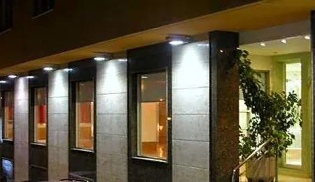 Otel Maria De Luna 3*