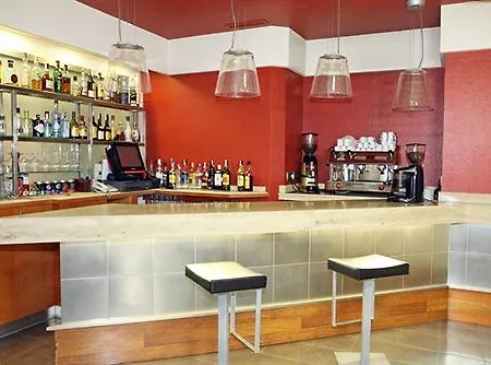Hotel Maria De Luna 3*