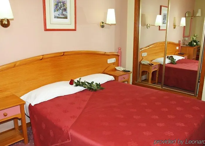 Maria De Luna 3*